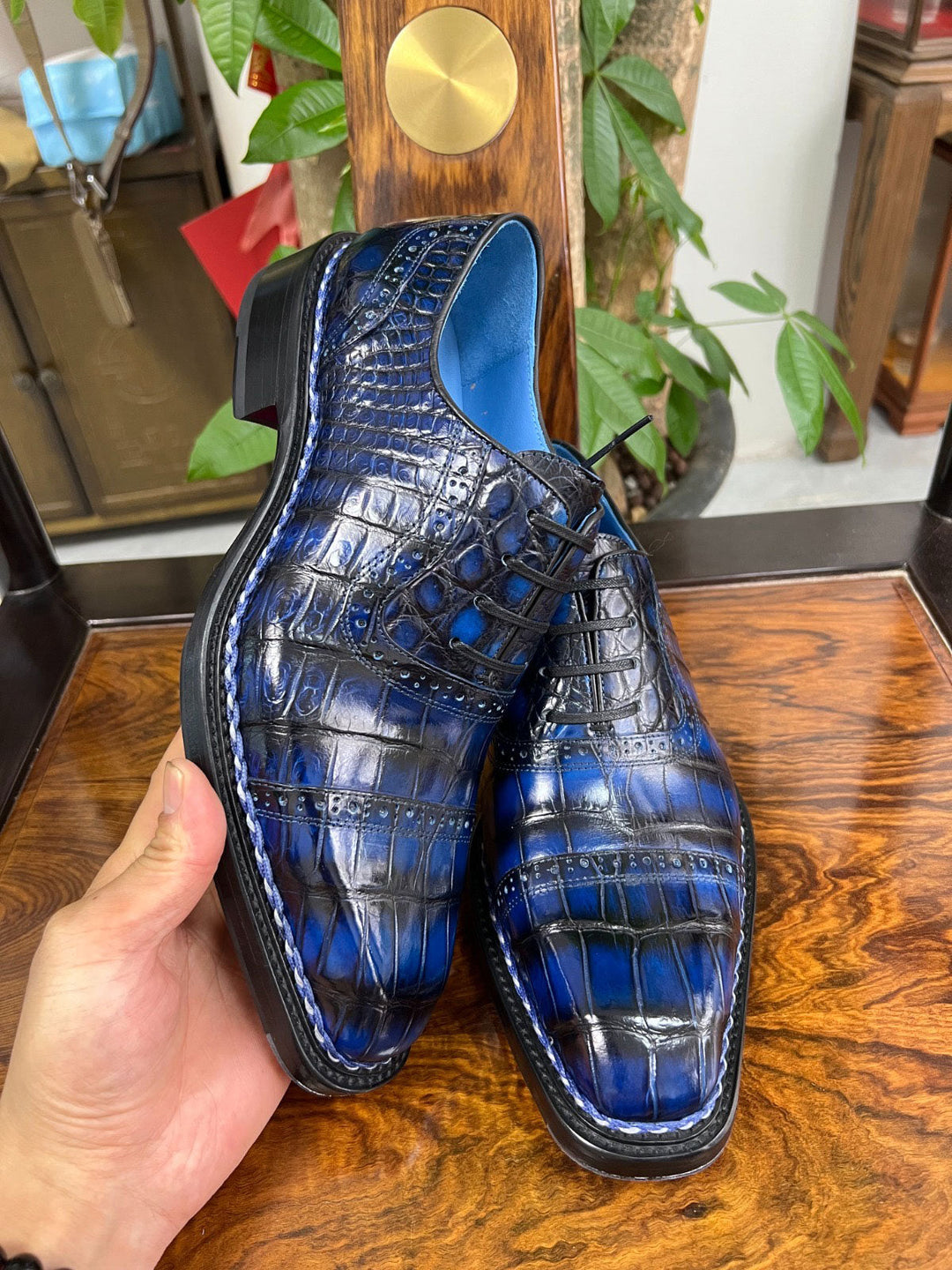 Maurice Connoisseur Custom Made Alligator Oxford - Blue